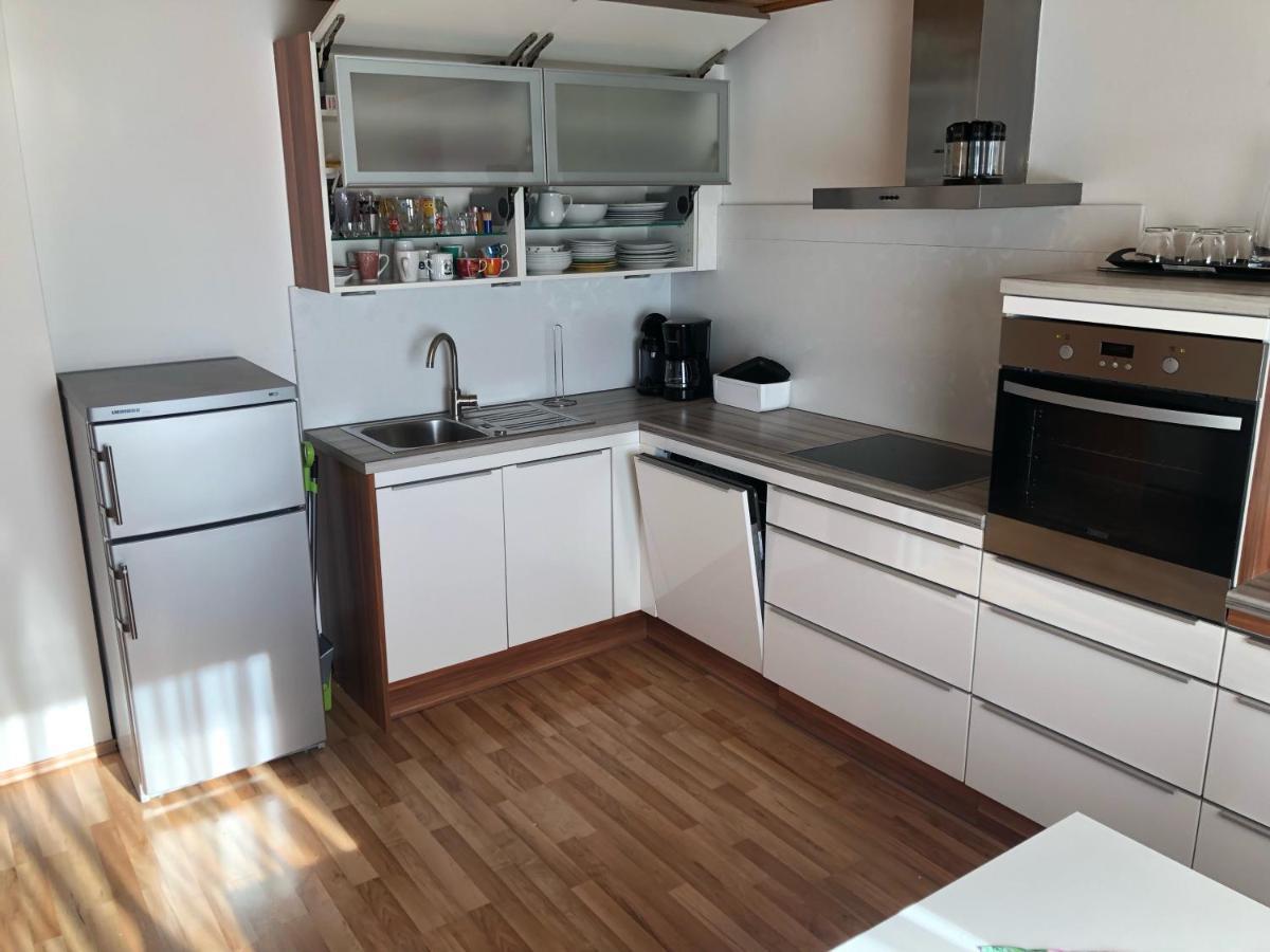 Appartamento Ferienhaus Rafaela Mit Privatstrand Ledenitzen Esterno foto